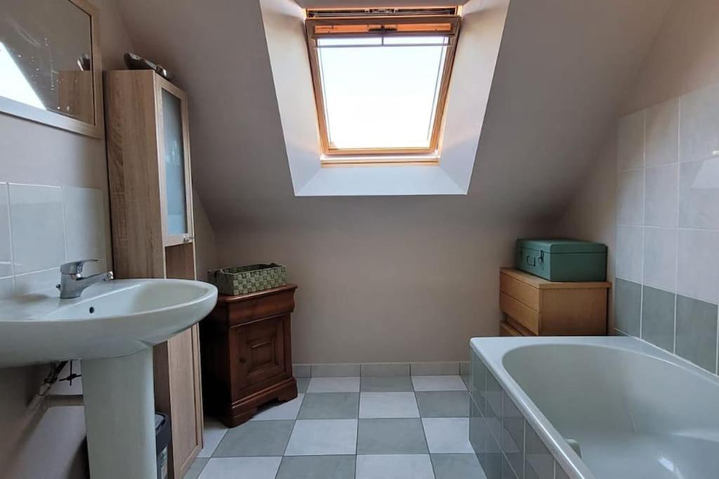 Maison 4 Chambres Pour 8 Personnes Dol-de-Bretagne Dış mekan fotoğraf